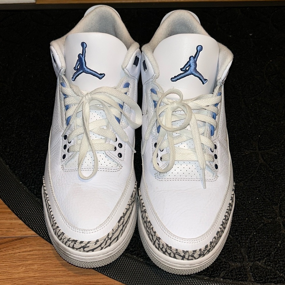 Mens AIR JORDAN 3 RETRO “UNC”